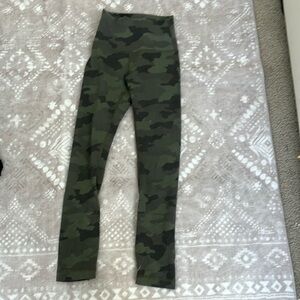 These are the short length leggings